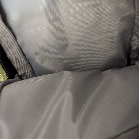 OneToAll Outdoor Hydration Backpack 2L Water Bladder Green Hiking Cycling Bag - Picture 8 of 16